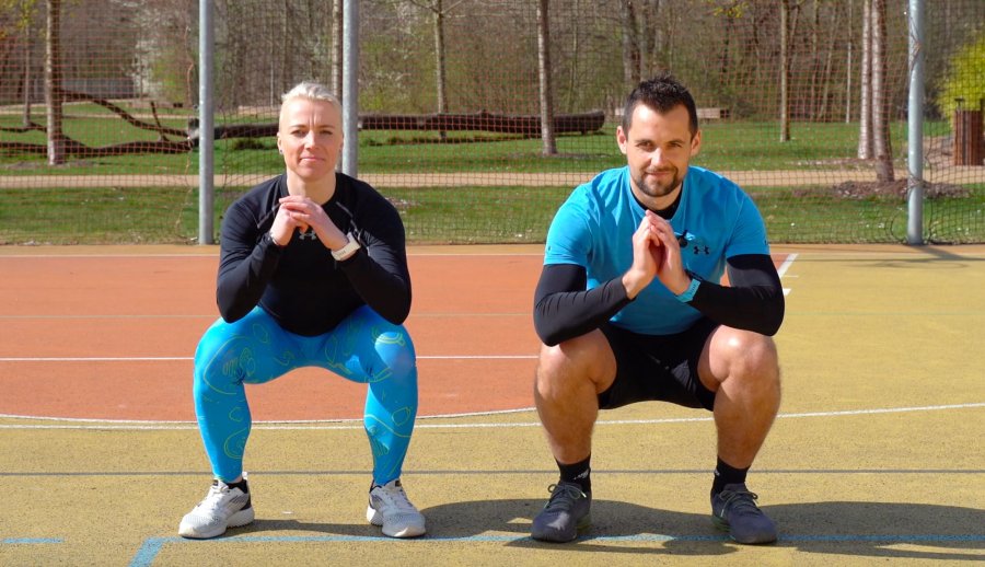 Dřepem posílíte celé tělo a&nbsp;zlepšujeme si kondici.
